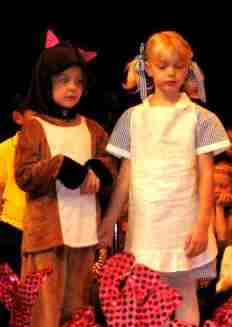 Children's Christmas Musical Play - A Christmas Wizard of Oz