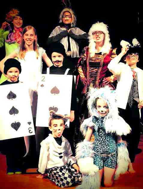 Alice in Wonderland Large Cast Kids Play