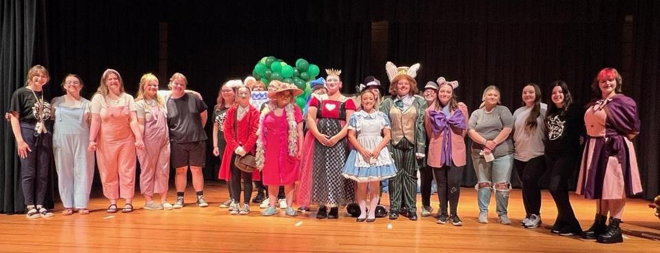 Alice in Wonderland Large Cast Kids Play