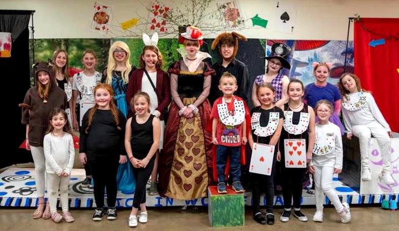 Alice in Wonderland Large Cast Kids Play