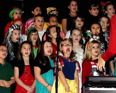 A Snow White Christmas Musical for Kids to Perform