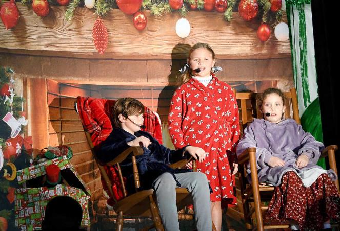 Dorothy comes home for Christ mas A christmas wizard of oz