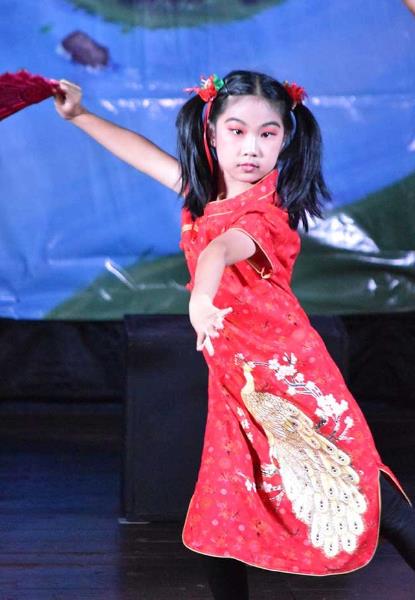 Mulan play for girls to perform