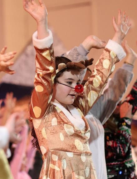 Reindeer in Twas the night Christmas Musical